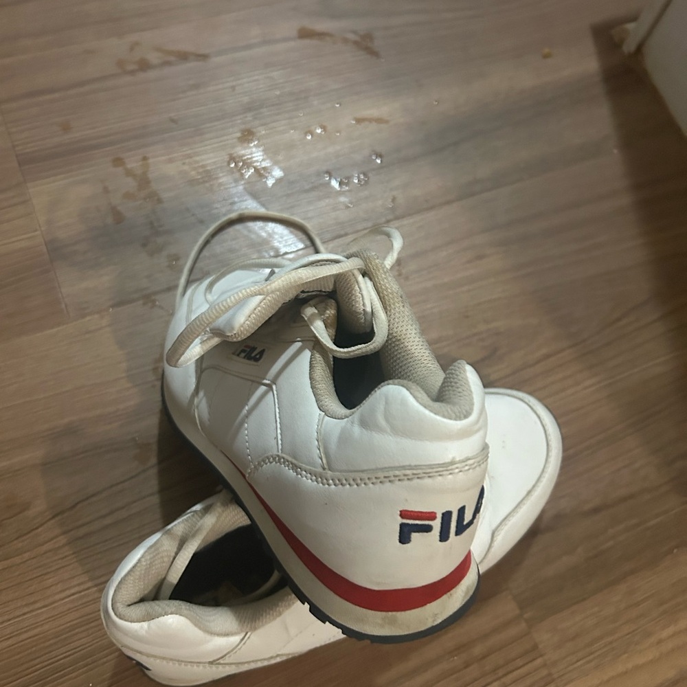 Fila women White and Red Sneakers